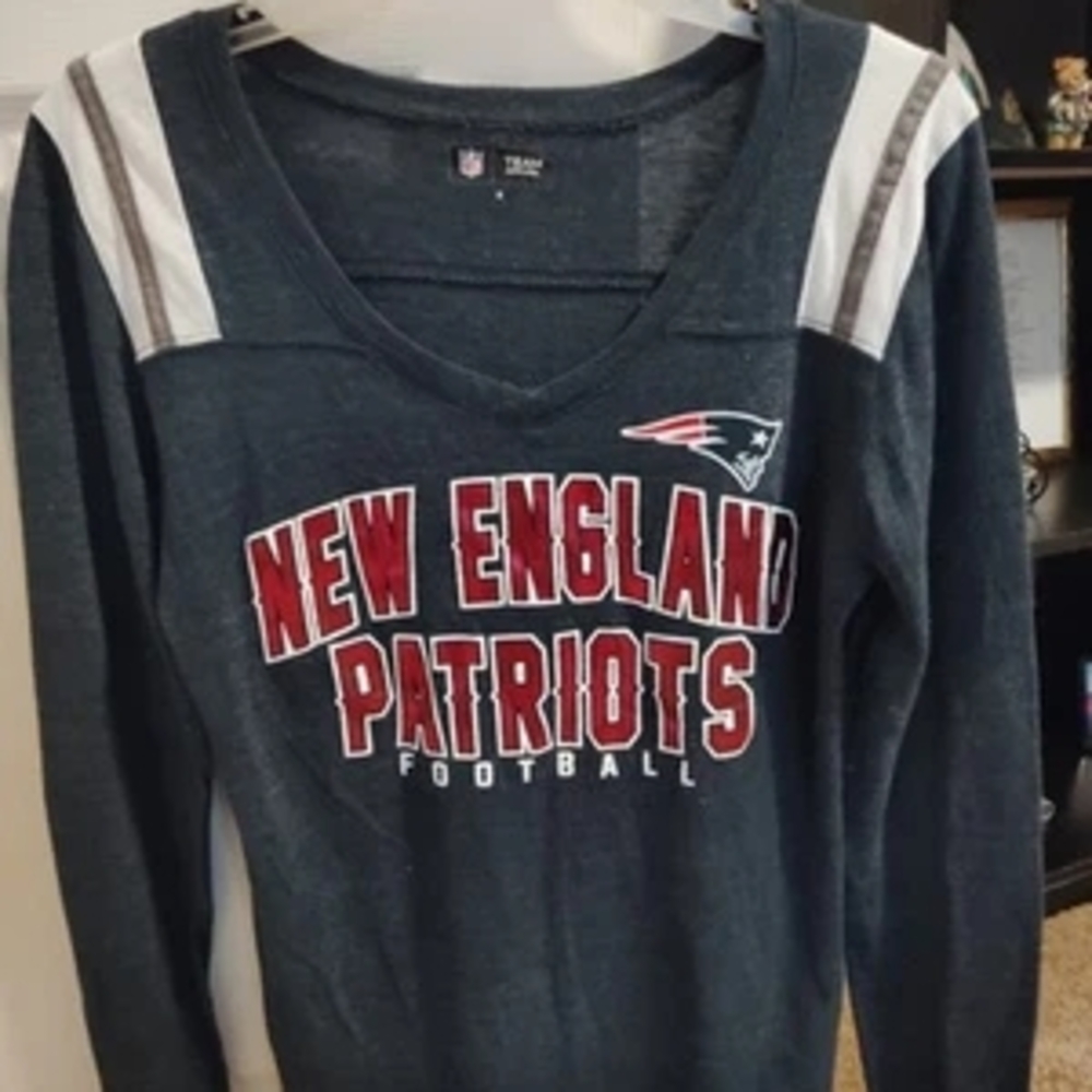 NFL New England Patriots Women's Navy Sweatshirt